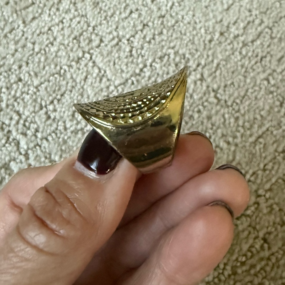 Statement Ring - Picture 4 of 6